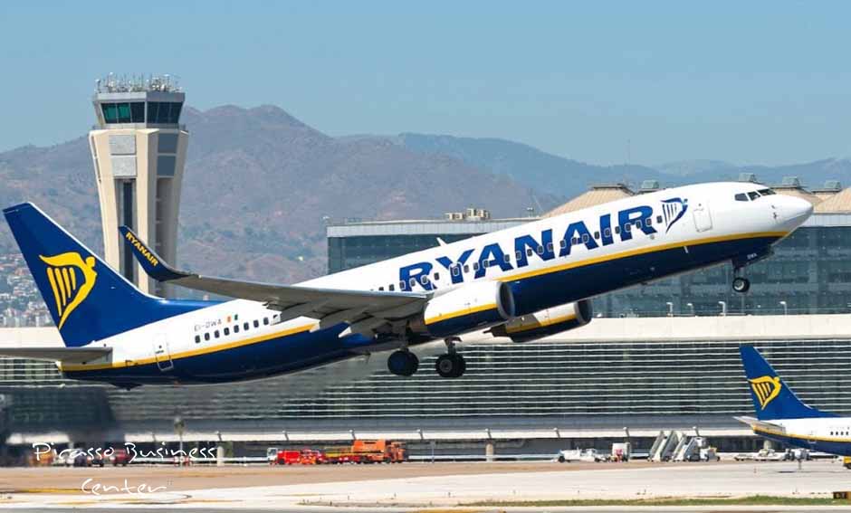 لندن الساعة 2:45 ساعة، مانشستر الساعة 2:55 ساعة، بريستول الساعة 2:40 ساعة، برشلونة الساعة 1:35 ساعة، مدريد الساعة 1:10 بالطائرة إلى مطار ملقة